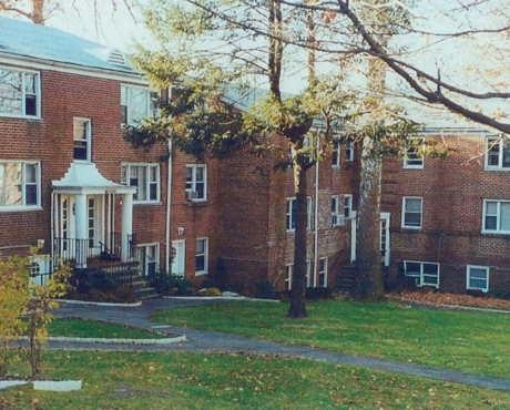 Netherland Gardens in White Plains, NY - Building Photo