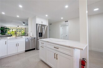 11118 Gulf Shore Dr in Naples, FL - Building Photo - Building Photo