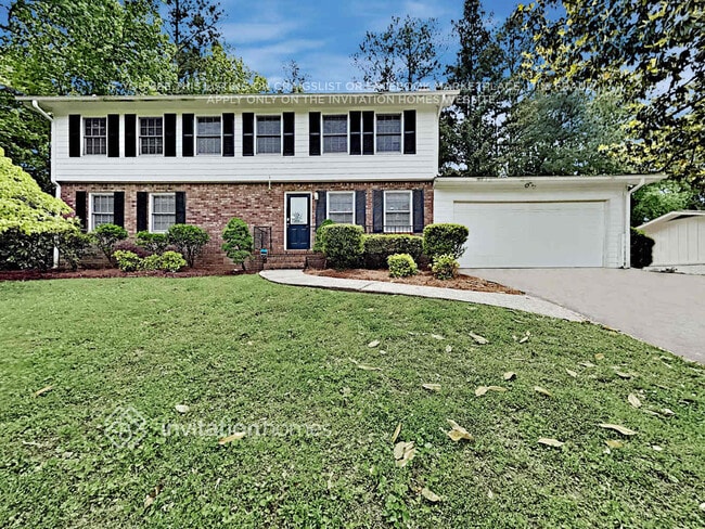 property at 3820 Cline Dr SE