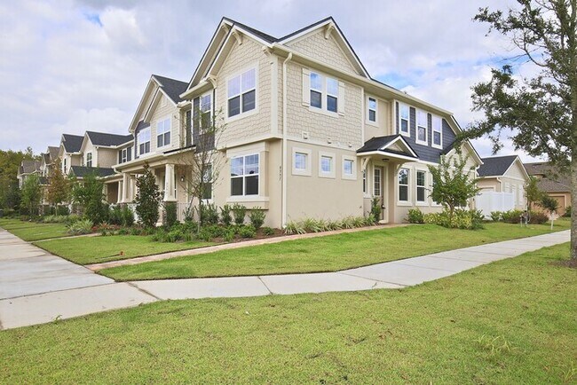 8997 Fullerwood Ave in Orlando, FL - Building Photo - Building Photo