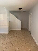 187 NE 12th Ave in Homestead, FL - Foto de edificio - Building Photo