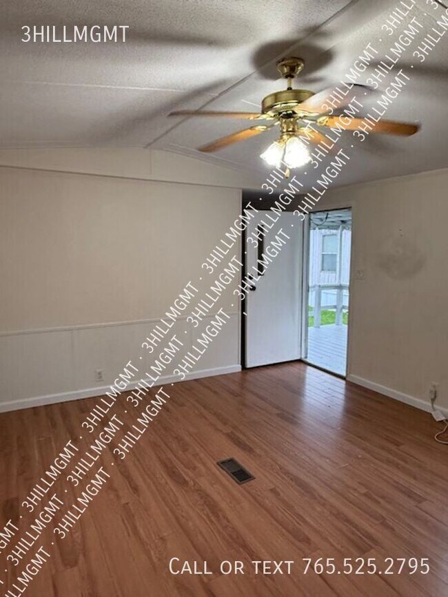 269 Valley Brook Cir in Nitro, WV - Building Photo - Building Photo