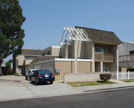 16682 Sims St in Huntington Beach, CA - Building Photo - Building Photo