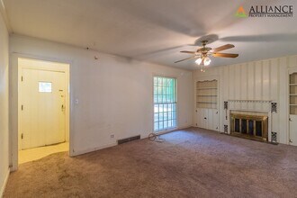 1016 Bertrand St in Manhattan, KS - Building Photo - Building Photo