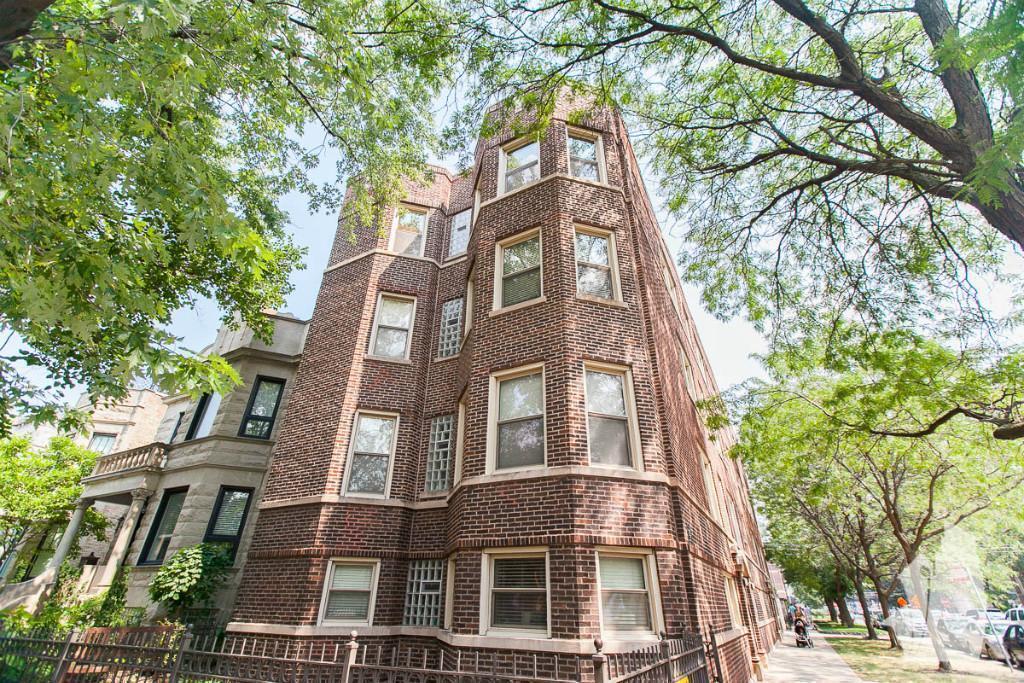 1212 W Waveland Ave, Unit 2 in Chicago, IL - Building Photo