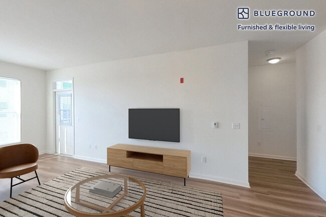 1 Avalon Way in Plymouth, MA - Foto de edificio - Building Photo