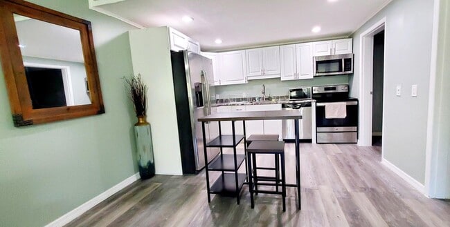 530 7th Pl in Vero Beach, FL - Building Photo - Building Photo