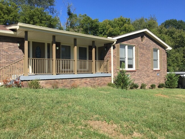property at 642 Harpeth Bend Dr
