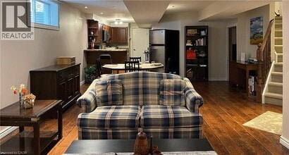 727 Commonwealth Crescent in Kitchener, ON - Building Photo - Building Photo