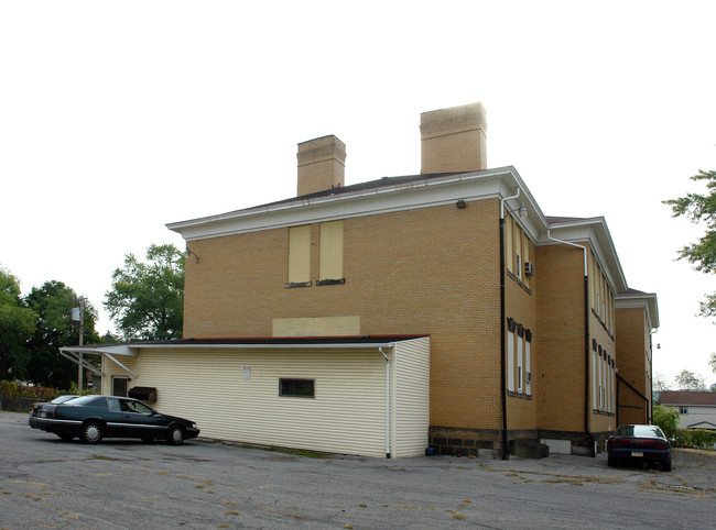 Prospect Square Apartments in Brackenridge, PA - Foto de edificio - Building Photo