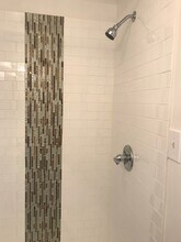 2106 E Chelten Ave in Philadelphia, PA - Building Photo - Building Photo