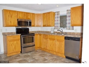 215-212 12th Ave N in St. Cloud, MN - Foto de edificio - Building Photo