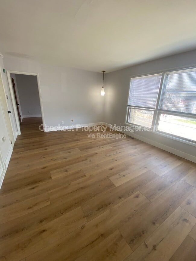 3741 Morgan Ford Rd in St. Louis, MO - Building Photo - Building Photo