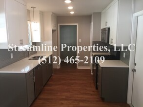8506 Shenandoah Dr in Austin, TX - Building Photo - Building Photo