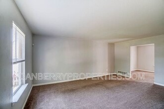 3733 Willow Run Dr in Toledo, OH - Building Photo - Building Photo