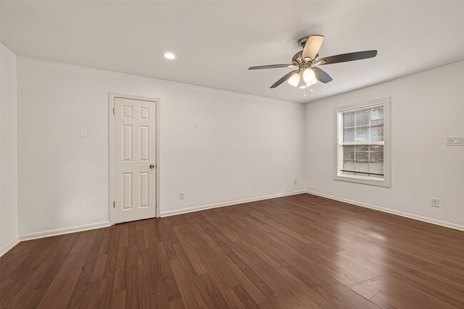 property at 2710 Mason St