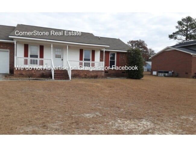 6701 Pin Oak Ln in Fayetteville, NC - Building Photo - Building Photo