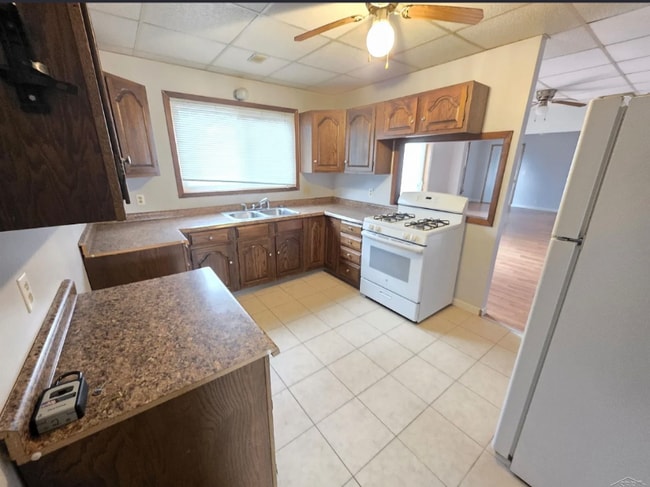 3232 Court St in Saginaw, MI - Building Photo - Building Photo