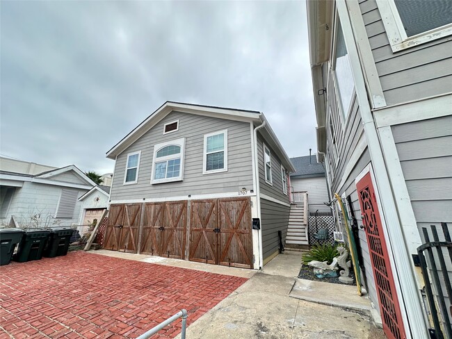 1701 17th St in Galveston, TX - Building Photo - Building Photo