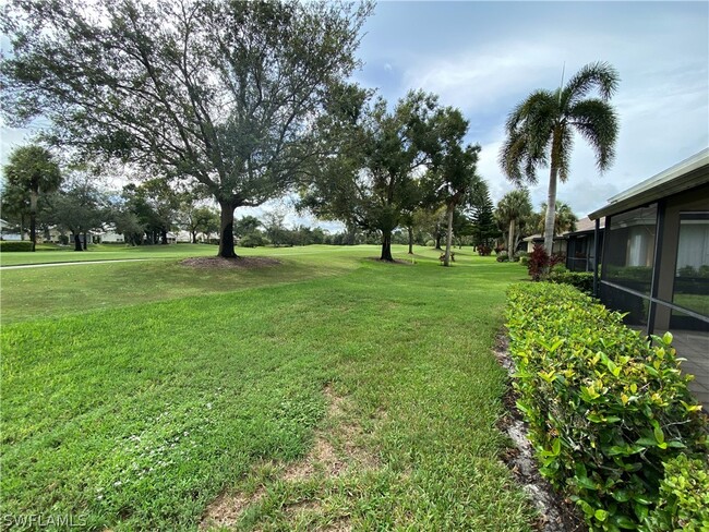 1351 Park Lake Dr in Naples, FL - Building Photo - Building Photo