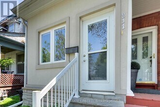 217 Booth Ave in Toronto, ON - Building Photo - Building Photo