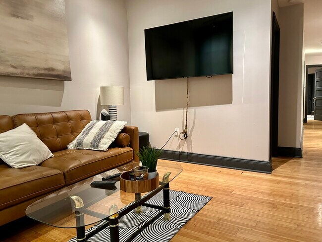 225 E King St, Unit 1 in Lancaster, PA - Building Photo - Building Photo