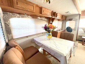 1 Ellis St in Mountain View, CA - Building Photo - Building Photo