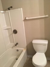 410 Monroe St in McGregor, TX - Building Photo - Building Photo
