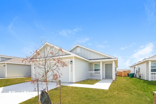 1222 Kiskadee Wy in San Antonio, TX - Foto de edificio - Building Photo