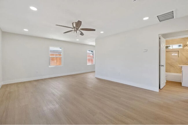 1717 N Brooks Ave in Fresno, CA - Building Photo - Building Photo