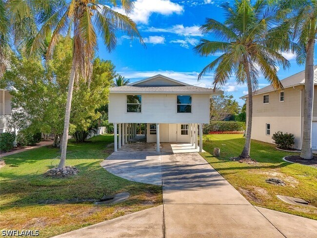 property at 1284 Rainbow Ct