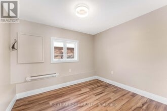 2346 Edwin Crescent in Ottawa, ON - Building Photo - Building Photo