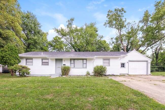 5301 Woodbine Ave