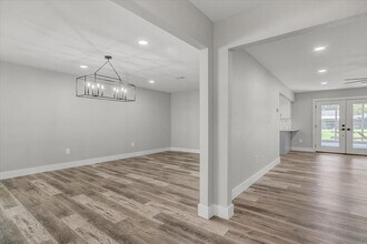 4615 Barton Ln in Beaumont, TX - Foto de edificio - Building Photo
