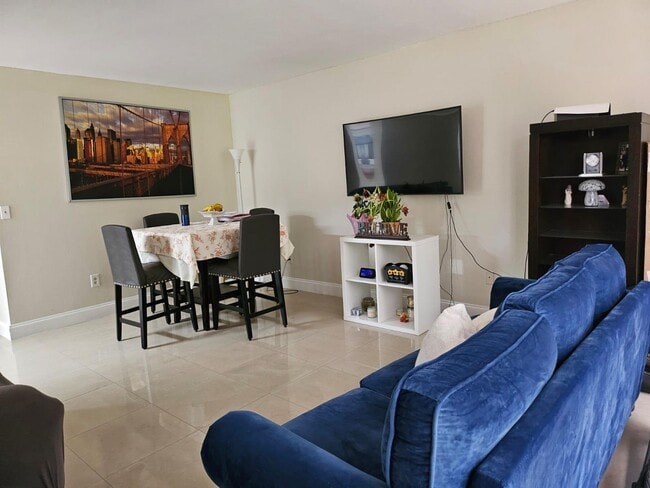 11752 Terra Bella Blvd in Plantation, FL - Building Photo - Building Photo