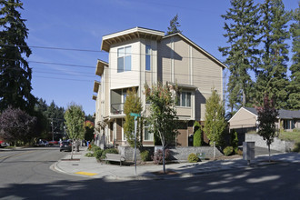 5501 234th St SW in Mountlake Terrace, WA - Building Photo - Building Photo