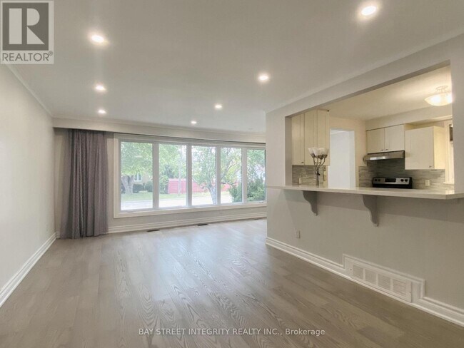 207 Maple Ave in Richmond Hill, ON - Building Photo - Building Photo