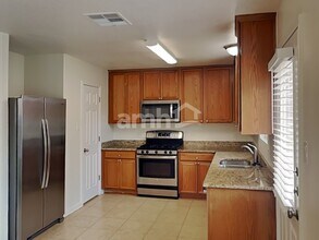 31702 Regal Park Ct in Conroe, TX - Foto de edificio - Building Photo