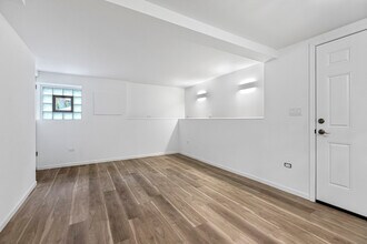 4701 W Berteau Ave in Chicago, IL - Building Photo - Building Photo
