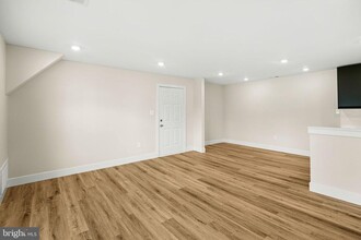 210 Hickory Ct in Lansdale, PA - Building Photo - Building Photo