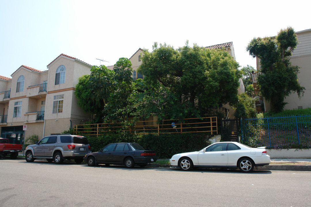 112 S Coronado St in Los Angeles, CA - Foto de edificio