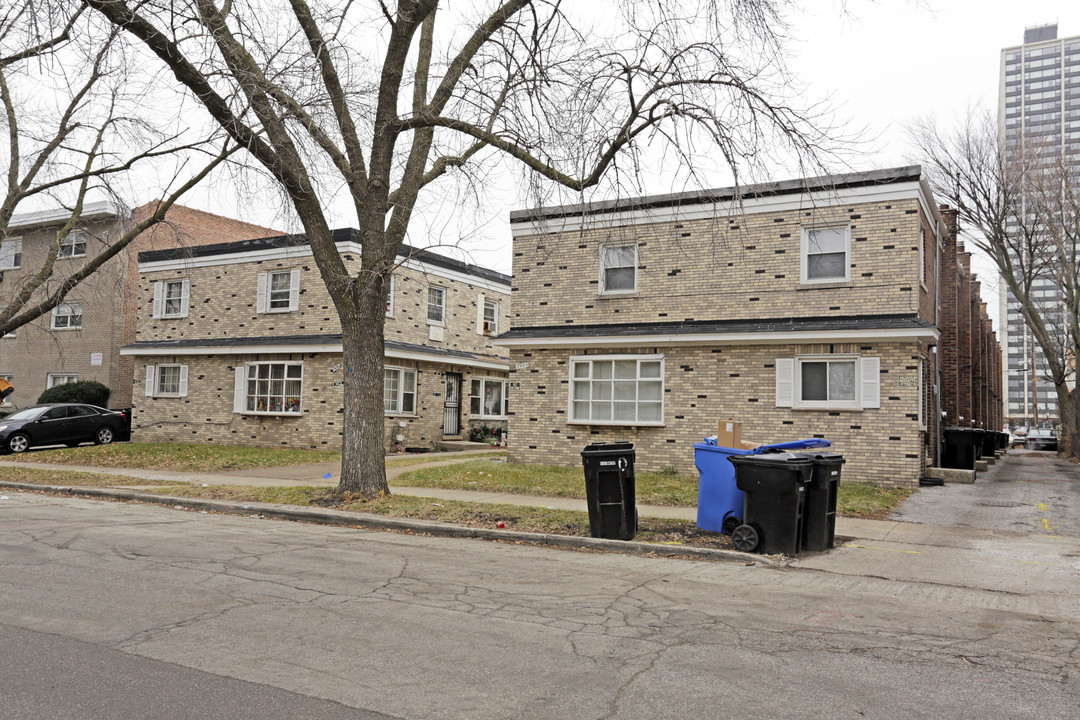 7429-7433 S Coles Ave in Chicago, IL - Foto de edificio