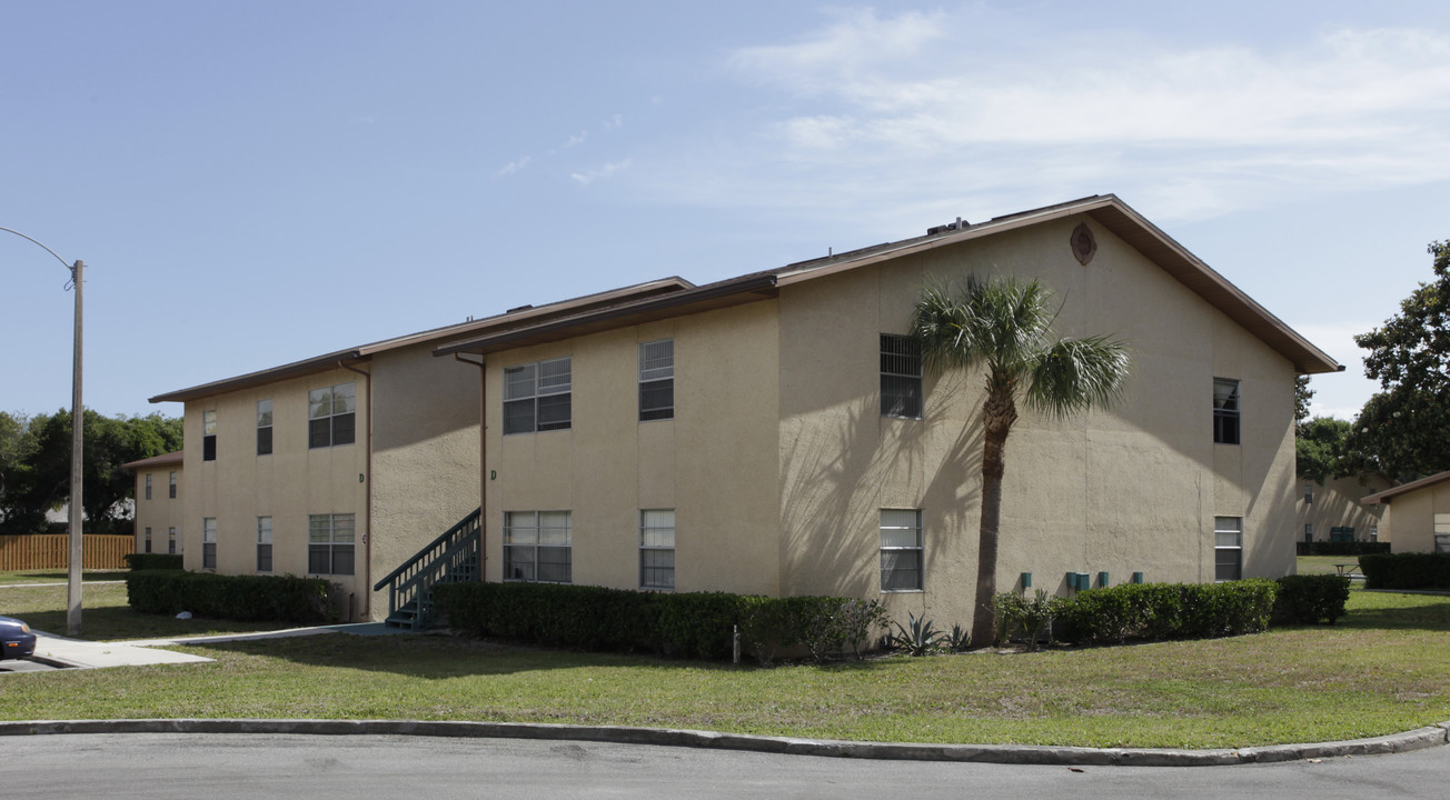 Casa Del Mar in St. Augustine, FL - Building Photo