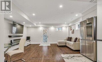 603 Royal York Rd in Toronto, ON - Building Photo - Building Photo