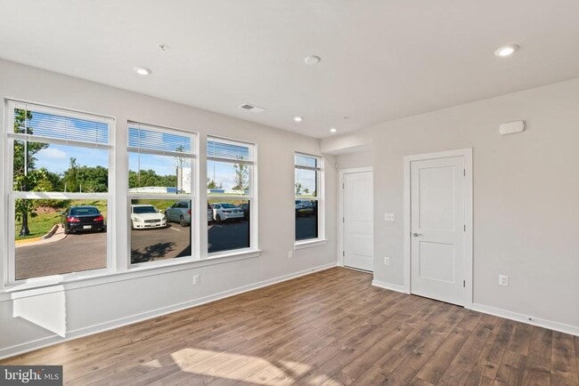 20364 Newfoundland Sq in Ashburn, VA - Building Photo - Building Photo