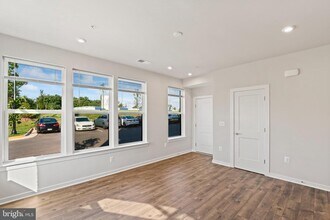 20364 Newfoundland Sq in Ashburn, VA - Building Photo - Building Photo