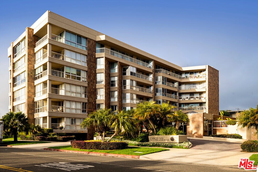 515 Ocean Ave in Santa Monica, CA - Building Photo