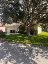 305 Citrus Landing Dr in Plant City, FL - Building Photo - Building Photo