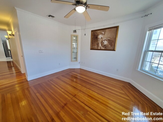 202 Hyde Park Ave in Boston, MA - Foto de edificio - Building Photo