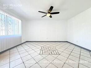802 Meadow Rd in Canutillo, TX - Building Photo - Building Photo